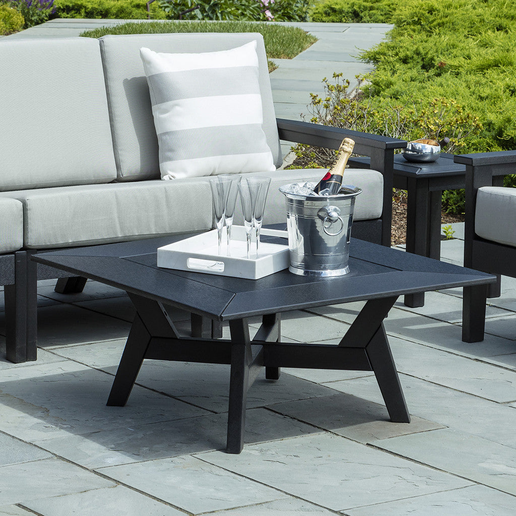 Seaside Casual DEX Square Chat Table